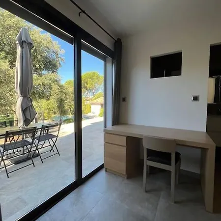 Independant Avec Acces Piscine Σπίτι διακοπών Uzès