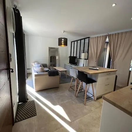 Independant Avec Acces Piscine Uzès